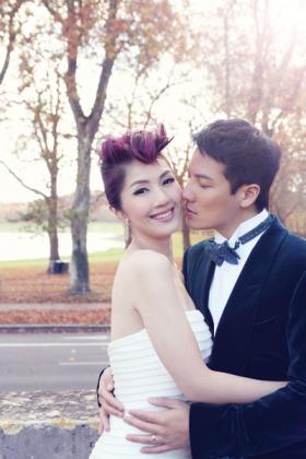 &#039;&#039;เรียล ติง (Real Ding) - หยังเชี่ยนหัว (Miriam Yeung)&#039;&#039; สวมชุดบ่าวสาว ถ่ายภาพแต่งงานครั้งแรก