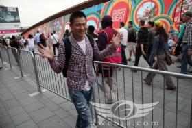 แฮปปี้สุดๆ หลิวเต๋อหัว (Andy Lau) เดินถนนเหมือนคนทั่วไปในกรุงลอนดอน