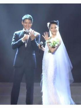 โจวซวิ่น (Zhou Xun) เซอร์ไพร์สประกาศแต่งงาน อาร์ชี เกา (Archie Kao) กลางงานอีเวนต์