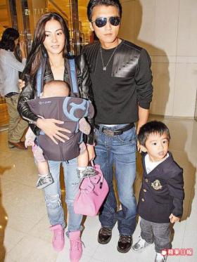 เซียะถิงฟง (Nicholas Tse) ควงจางป๋อจือ (Cecilia Cheung) และลูกๆเที่ยวเกาหลีพร้อมหน้าครอบครัว