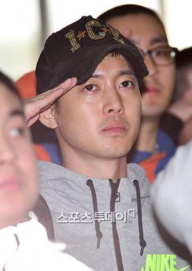 กองทัพส่งดาราจอมฉาว คิมฮยอนจุง (Kim Hyun Joong) ไปชายแดน