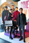 ศิลปินมากมายไปร่วมงาน DKNY 2012 F/W Collection!