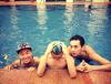 G-Dragon และแทยาง (Tae Yang) ว่ายน้ำเล่นที่สิงคโปร์