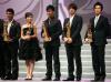 เมิ่งเฟย, หลี่ย่าจวิน, อู๋จิง, แวนเนส วู และ จางฮุค จากเกาหลี(จากซ้ายไปขวา) ได้รับรางวัลนักแสดงกังฟูหน้าใหม่ 