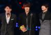 3 สมาชิกของดงบังชินกิ ขึ้นรับรางวัล