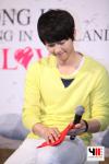 “ซงจุงกิ” (Song Joong Ki) จับมือ “กึ้ง” เฉลิมชัย แถลงข่าวแฟนมีตติ้งครั้งแรกในไทย